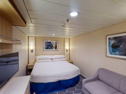 Freedom of the Seas Interior (2V) cabin, photo 3 of 3