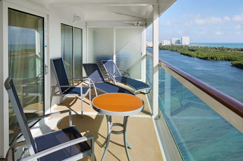 Freedom of the Seas Junior Suite - Accessible (J3) balcony