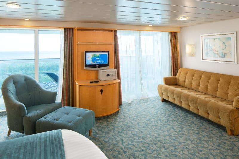 Freedom of the Seas Junior Suite - Accessible (J3) cabin, photo 5 of 5