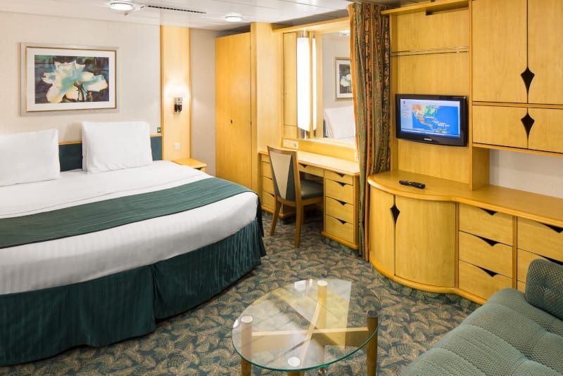 Freedom of the Seas Spacious Interior (1R) cabin, photo 3 of 3