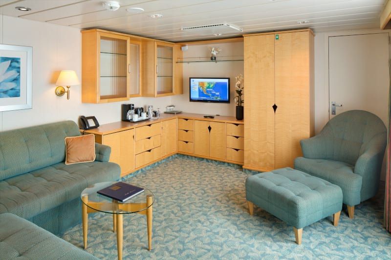 Freedom of the Seas Grand Suite - 2 Bedroom (GT) living area, photo 3 of 3