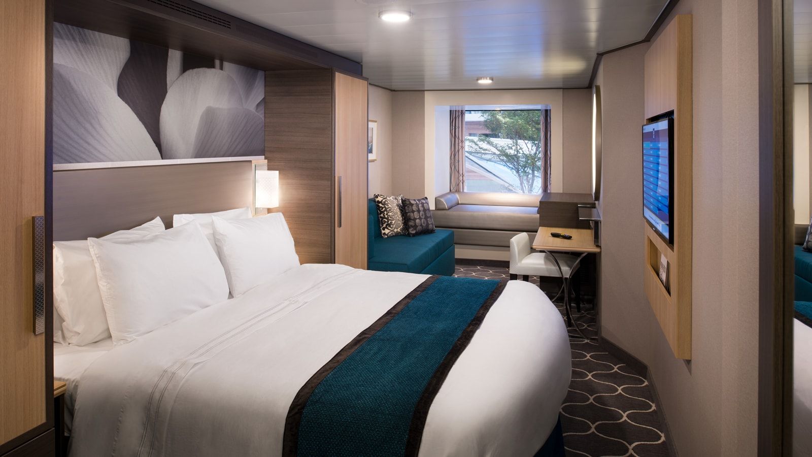 Harmony of the Seas Central Park View Interior (2S) cabin, photo 1 of 2