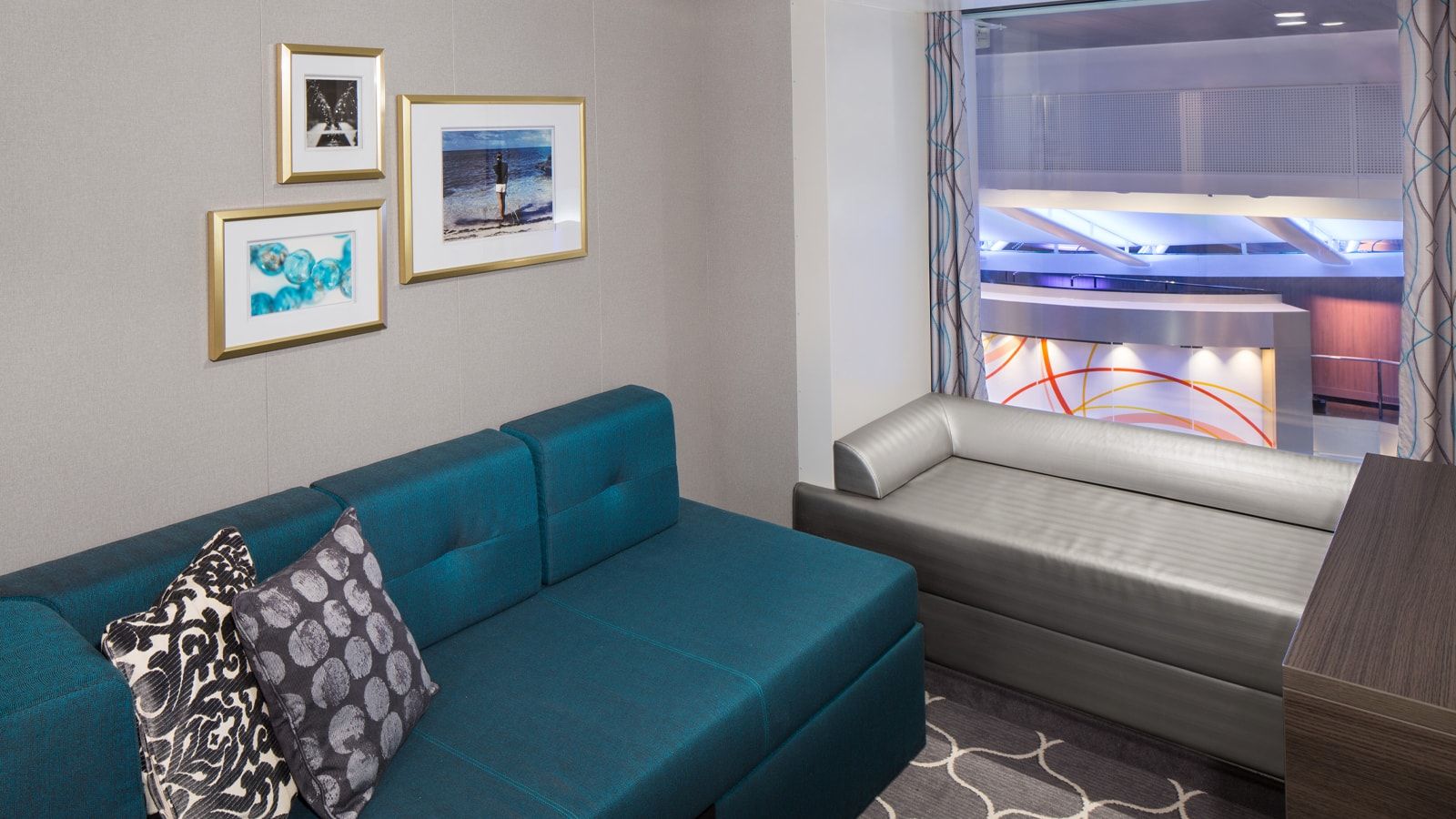 Harmony of the Seas Promenade View Interior (2T) cabin, photo 2 of 4
