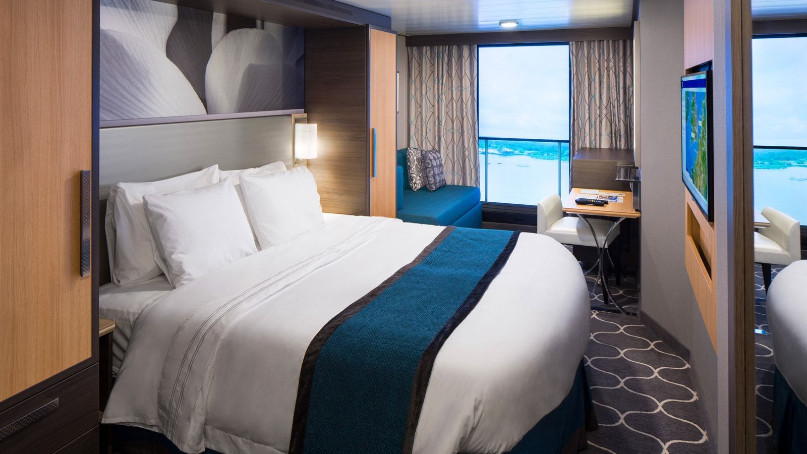 Harmony of the Seas Interior with Virtual Balcony (4U) cabin, photo 1 of 5