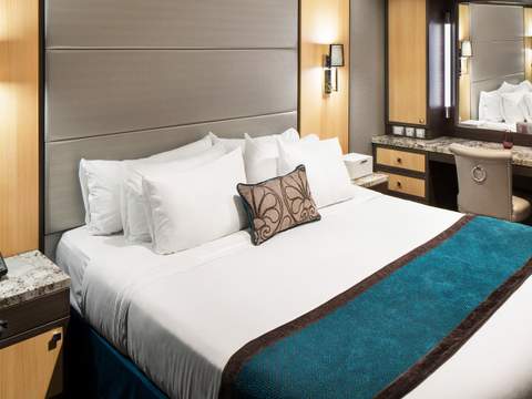 Harmony of the Seas Grand Suite - 1 Bedroom (GS) bedroom, photo 1 of 3 Harmony of the Seas Grand Suite - 1 Bedroom (GS) bedroom, photo 1 of 3