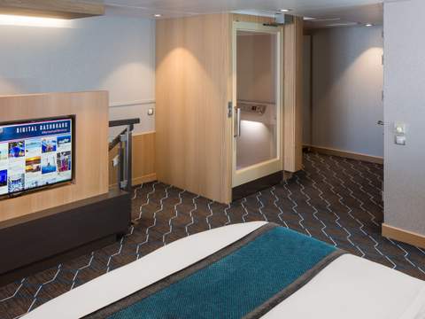 Harmony of the Seas Crown Loft Suite - Accessible (L1) bedroom, photo 2 of 3