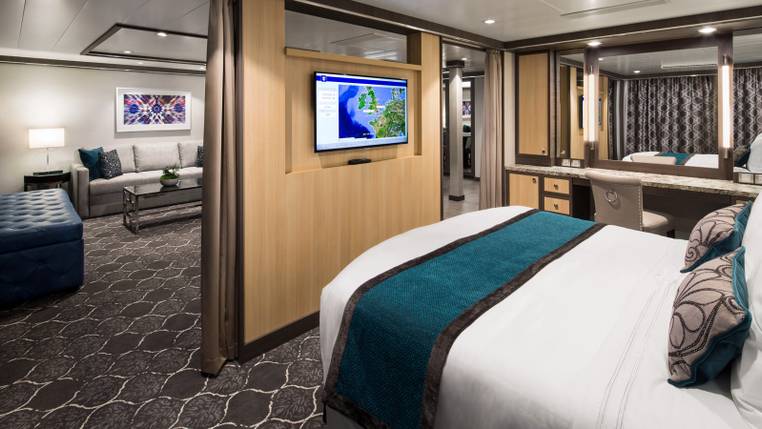 Harmony of the Seas Owner's Suite - 1 Bedroom (OS) bedroom