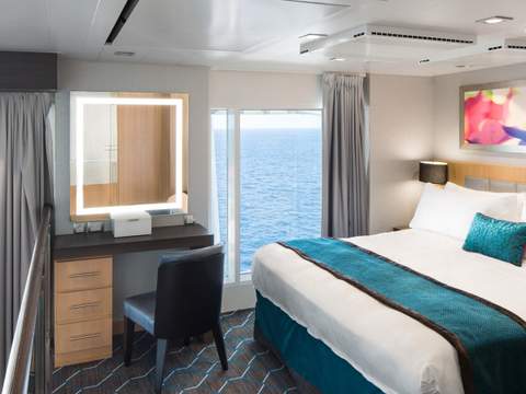 Harmony of the Seas Star Loft Suite (TL) bedroom