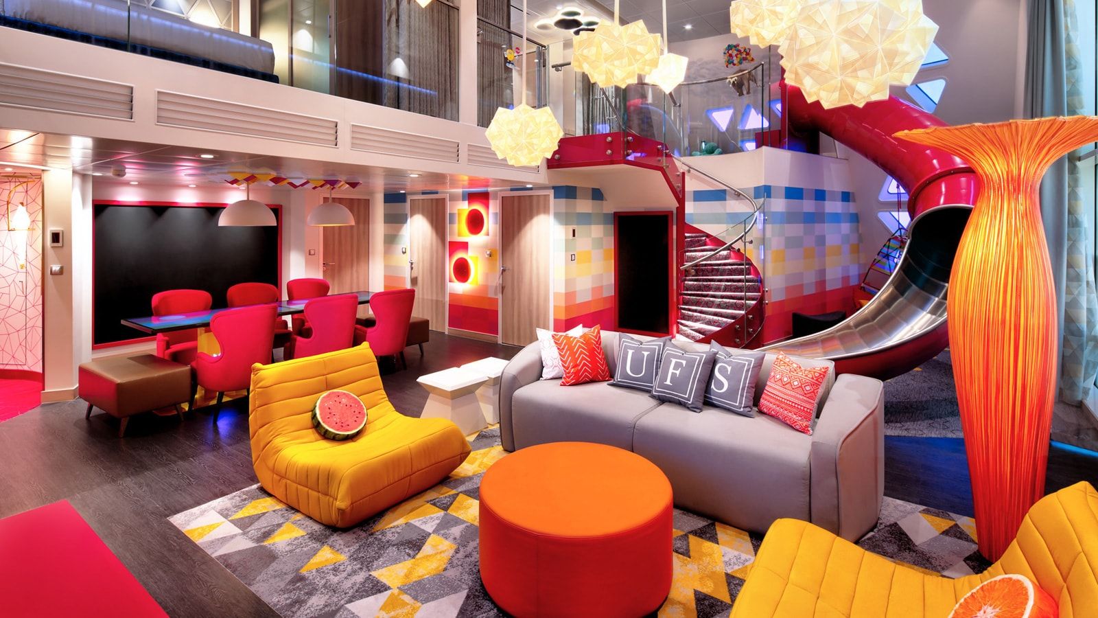 Utopia of the Seas Ultimate Family Suite (US) living area, photo 1 of 8