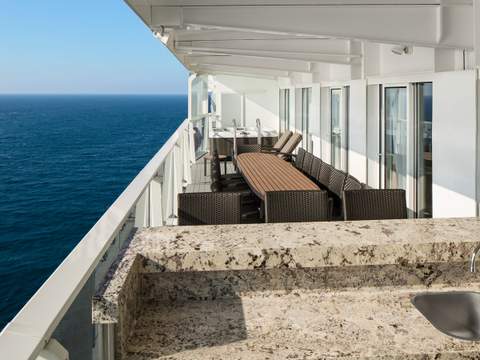 Harmony of the Seas Villa Suite - 4 Bedrooms (VS) balcony, photo 3 of 3