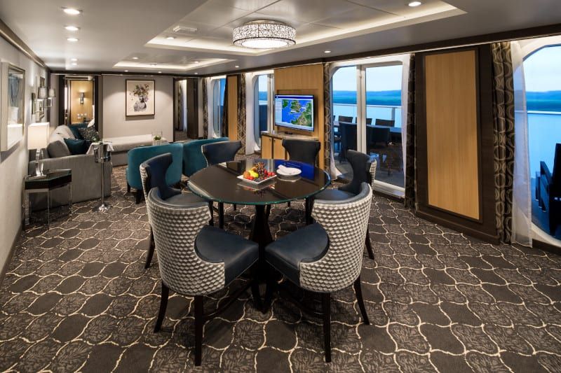 Harmony of the Seas Villa Suite - 4 Bedrooms (VS) dining area