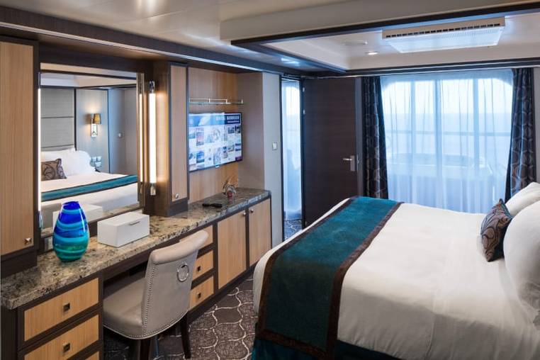 Harmony of the Seas Villa Suite - 4 Bedrooms (VS) bedroom, photo 6 of 9