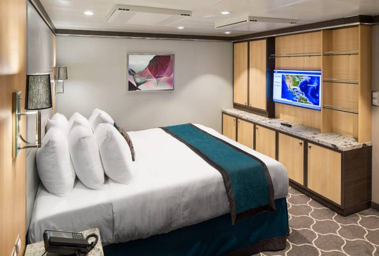 Harmony of the Seas Spacious AquaTheater Suite Large Balcony - 2 Bedroom (A1) bedroom, photo 3 of 3