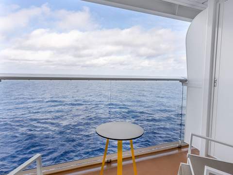 Hero of the Seas Connecting Ocean View Balcony (CB) balcony