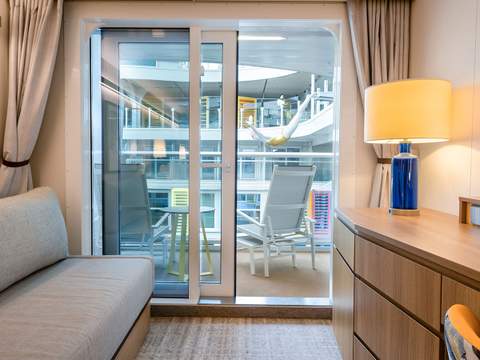 Hero of the Seas Central Park View Balcony (F1) cabin, photo 2 of 4