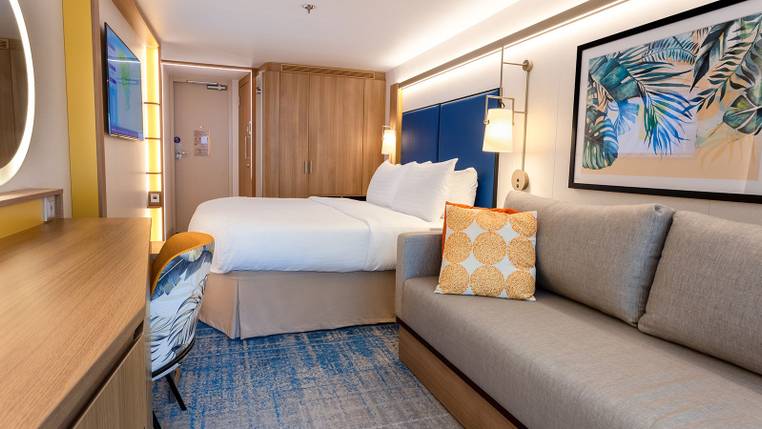 Hero of the Seas Central Park View Balcony (F1) cabin, photo 3 of 4