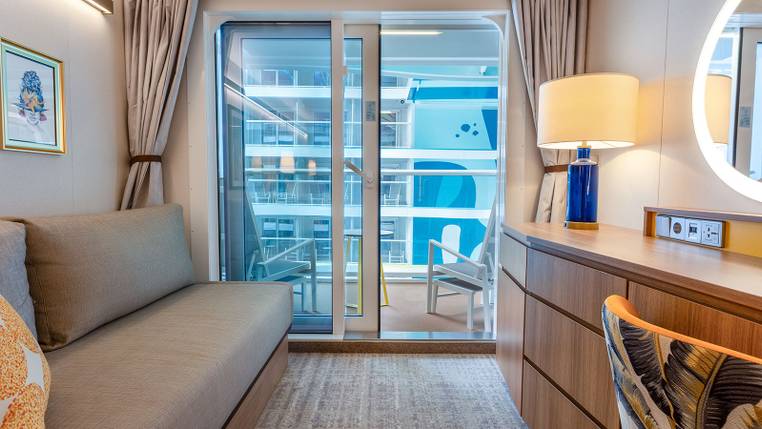 Hero of the Seas Surfside Family View Balcony (H3) cabin, photo 2 of 4