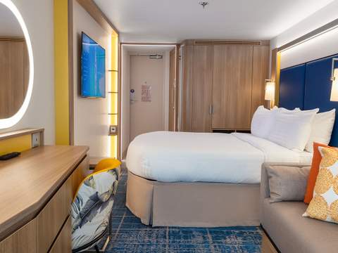 Hero of the Seas Surfside Family View Balcony (H3) cabin, photo 3 of 4