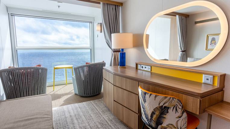 Hero of the Seas Family Infinite Ocean View Balcony (IB) cabin, photo 2 of 5