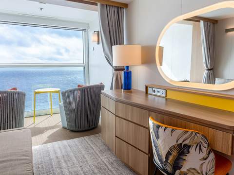 Legend of the Seas Family Infinite Ocean View Balcony (IB) cabin, photo 2 of 5 Legend of the Seas Family Infinite Ocean View Balcony (IB) cabin, photo 2 of 5