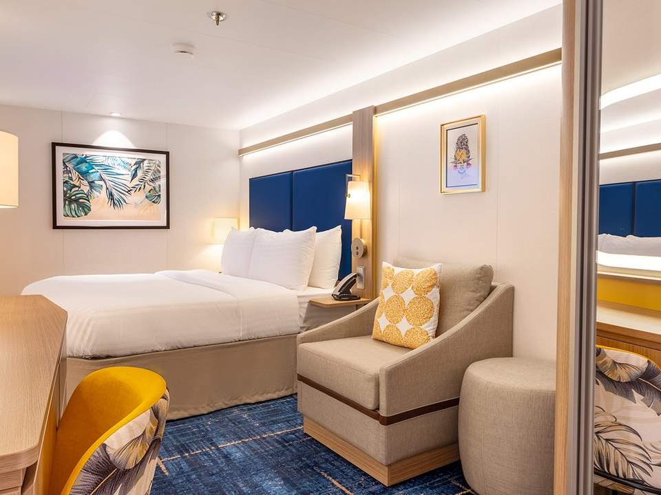 Legend of the Seas Spacious Interior (R4) cabin, photo 1 of 3