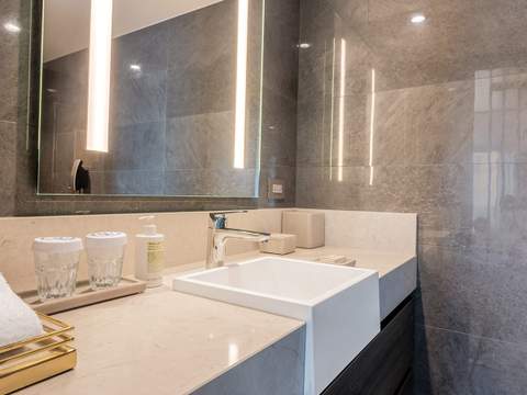 Legend of the Seas Royal Loft Suite (RL) bathroom, photo 3 of 3