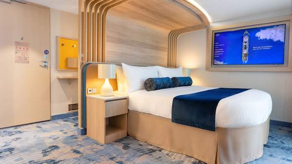 Hero of the Seas Surfside Family Suite (SF) cabin, photo 1 of 7