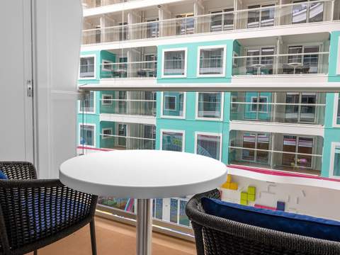 Legend of the Seas Surfside Family Suite (SF) balcony