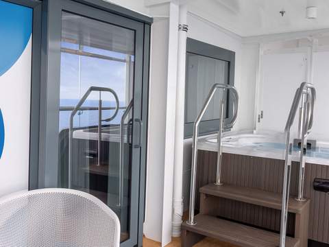 Legend of the Seas Ultimate Family Townhouse (UL) balcony, photo 2 of 4