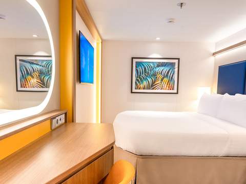 Legend of the Seas Interior (V4) cabin, photo 1 of 4 Legend of the Seas Interior (V4) cabin, photo 1 of 4
