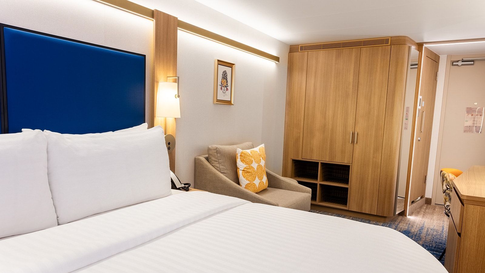 Icon of the Seas Spacious Interior (R3) cabin, photo 2 of 3
