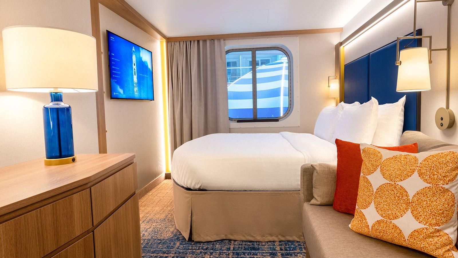 Icon of the Seas Surfside Family Interior (T5) cabin, photo 3 of 4