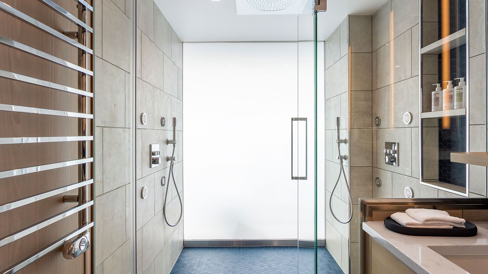 Icon of the Seas Ultimate Family Townhouse (UL) bathroom, photo 2 of 4