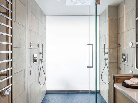Icon of the Seas Ultimate Family Townhouse (UL) bathroom, photo 2 of 4