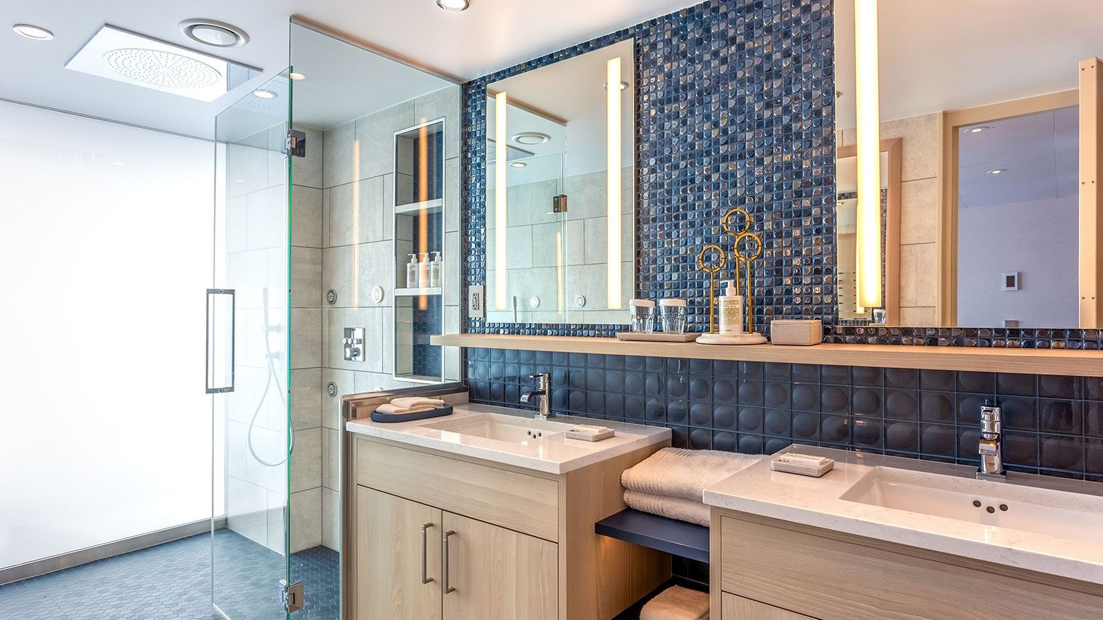 Icon of the Seas Ultimate Family Townhouse (UL) bathroom, photo 1 of 4