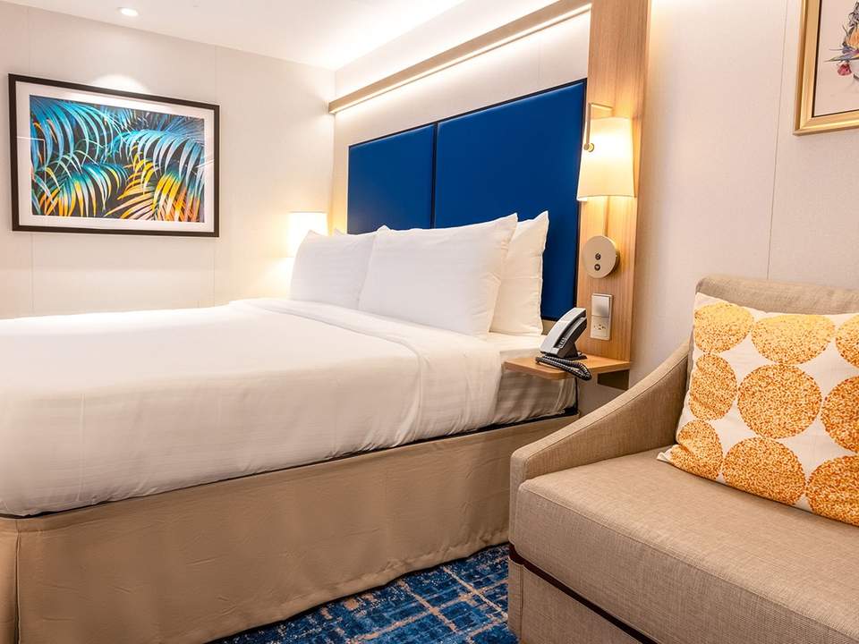 Icon of the Seas Interior (V4) cabin, photo 1 of 6