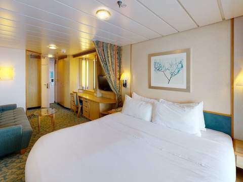 Independence of the Seas Spacious Ocean View (4M) cabin, photo 3 of 3