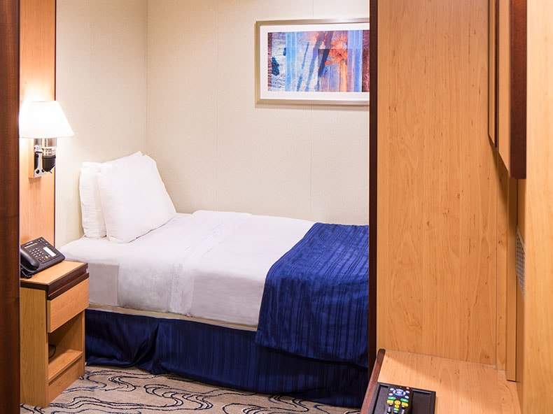 Jewel of the Seas Studio Interior (2W) cabin, photo 1 of 3