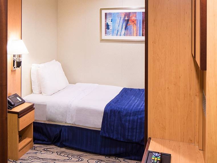 Jewel of the Seas Studio Interior (2W) cabin, photo 1 of 3