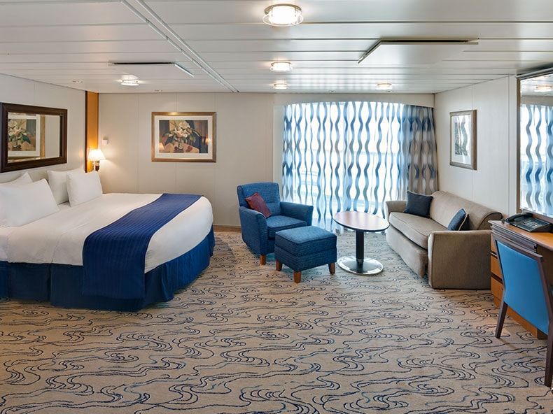 Jewel of the Seas Junior Suite (J3) cabin, photo 1 of 6