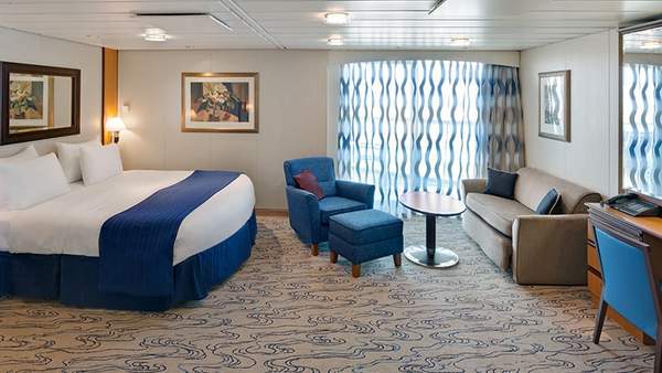 Jewel of the Seas Junior Suite (J3) cabin, photo 1 of 6