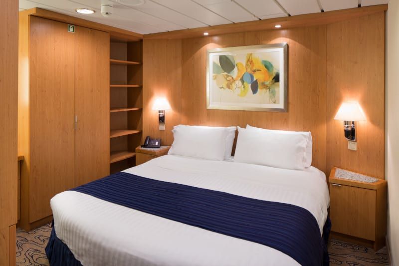 Jewel of the Seas Ocean View Suite - 2 Bedroom (No Balcony) (VT) bedroom, photo 3 of 3