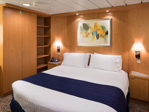 Jewel of the Seas Ocean View Suite - 2 Bedroom (No Balcony) (VT) bedroom, photo 3 of 3