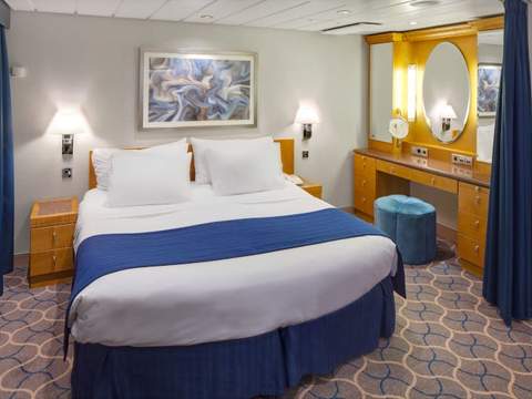 Jewel of the Seas Grand Suite - 1 Bedroom (GS) bedroom, photo 4 of 4