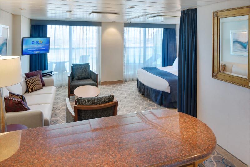 Jewel of the Seas Grand Suite - 1 Bedroom (GS) living area, photo 5 of 5