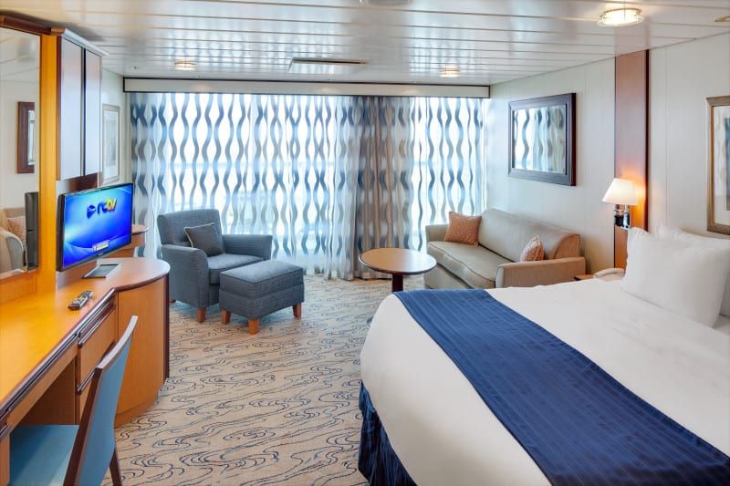 Jewel of the Seas Junior Suite (J3) cabin, photo 6 of 6