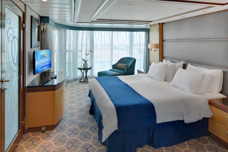 Jewel of the Seas Royal Suite - 1 Bedroom (RS) bedroom, photo 3 of 3
