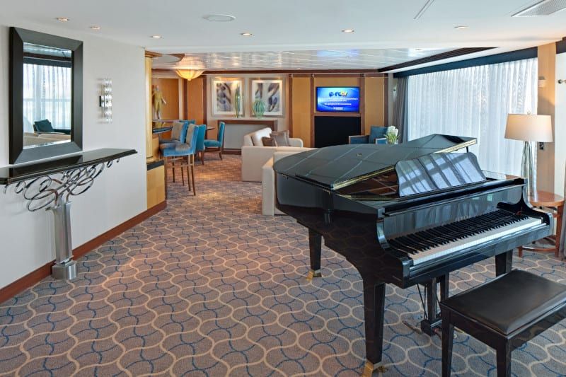 Jewel of the Seas Royal Suite - 1 Bedroom (RS) living area, photo 2 of 3