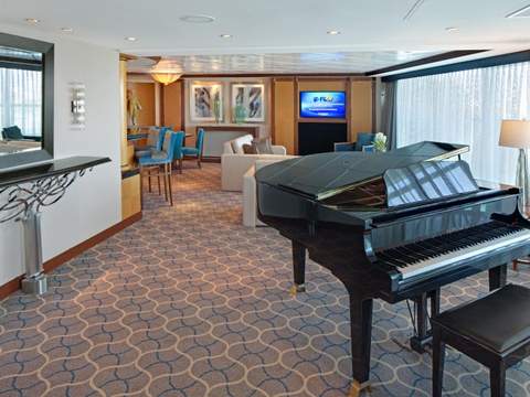 Jewel of the Seas Royal Suite - 1 Bedroom (RS) living area, photo 2 of 3