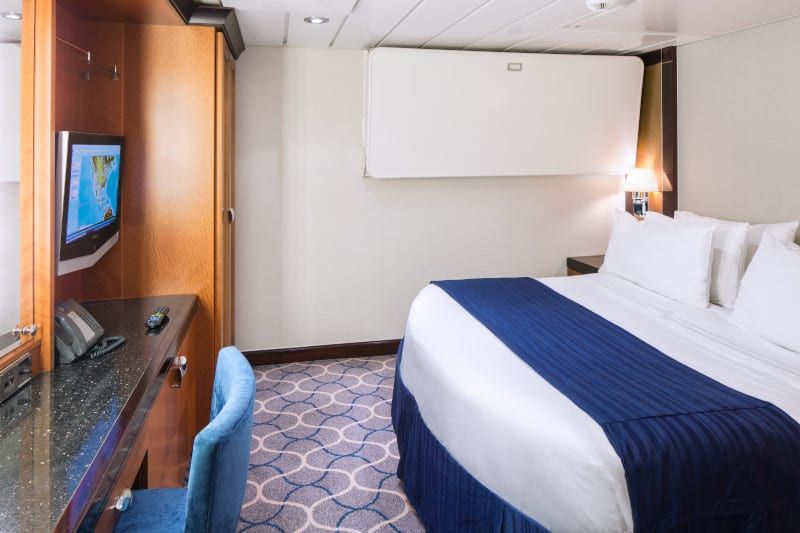 Liberty of the Seas Villa Suite - 4 Bedroom (VS) bedroom, photo 4 of 4